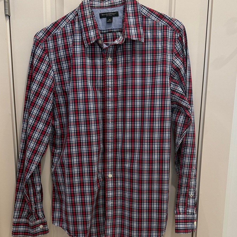 Banana Republic Men's Red & Navy Plaid Button-Down Shirt